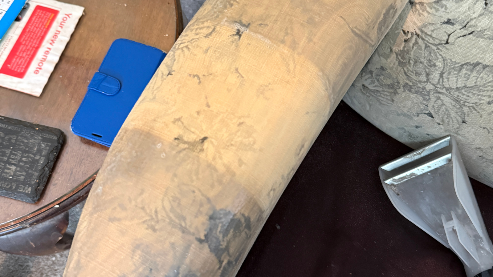During cleaning: a cleaned stripe through heavy contamination showing the level of soiling being removed